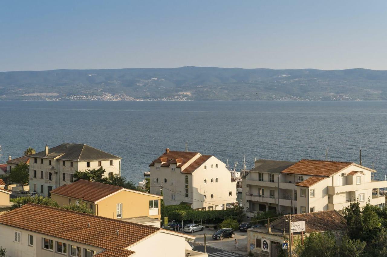 Little Place Near Sea Apartman Apartment Jesenice  Exterior photo
